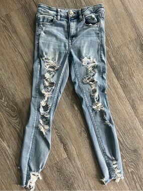 American Eagle Outfitters Women's Light Blue Distressed Skinny Jeans